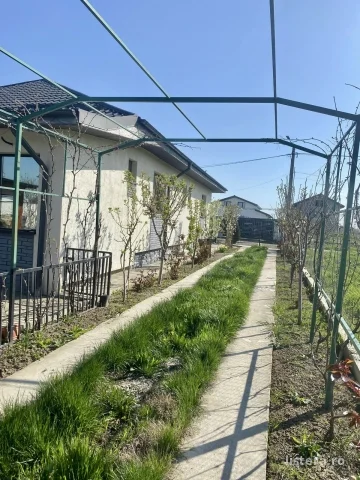 Casa 6 camere, 164mp utili, zona 1 Decembrie, 225.000euro